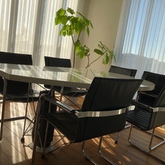 ★★★ ダイニングテーブル　4人〜6人掛け　国産　ピアノ塗装　★★★の画像