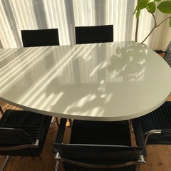 ★★★ ダイニングテーブル　4人〜6人掛け　国産　ピアノ塗装　★★★の画像