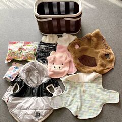 小型犬（2.5〜3kg）用の服・キャリーケース・小型ケージなど