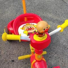 アンパンマン三輪車の画像