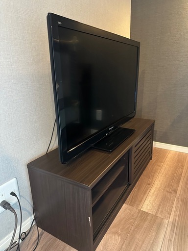 37インチ　液晶テレビ 2011年製