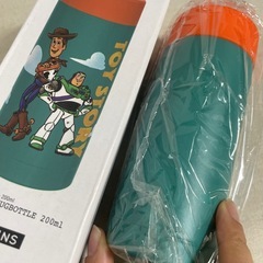 スリーコインズ  トイストーリー　タンブラーの画像