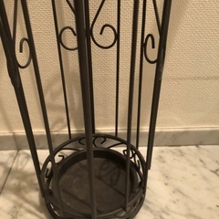 小鳥の傘立ての画像