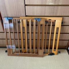 ベビーゲート 木製 オートクローズ機能付き 設置幅74〜84cm 突っ張り　2組の画像