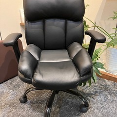 オフィスチェア　1脚目