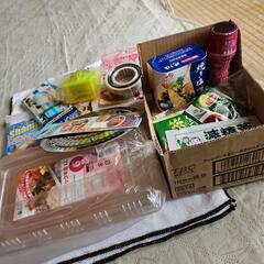 キッチン用品、食品