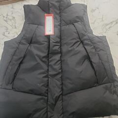 新品メンズベストM