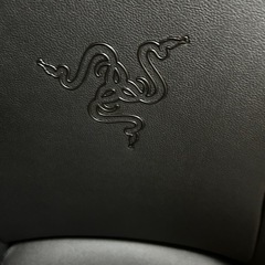RAZER ゲーミングチェアの画像