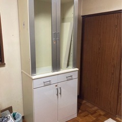 食器棚(受渡し先決定)