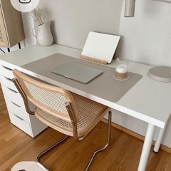 【急募】【IKEA】デスク(引き出しユニット付き)【取りに来てくれる方】の画像