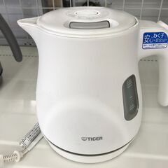 ★ジモティ割あり★ TIGER 電気ケトル PCM-A080 0.8L 2020年製 動作確認／クリーニング済み KJ8674の画像