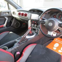 トヨタ　８６　ＧＴリミテッド　ブラックパッケージ ６ＭＴ　期間限定カラー　ＶＡＲＩＳフロントエアロ　ＲＯＷＥＮサイド／リアエアロ／ボンネット／フェンダー／マフラー／タワーバー　ＨＫＳスーパーチャージャー　ブレンボキャリパー　車高調　ワンオフヘッドの画像
