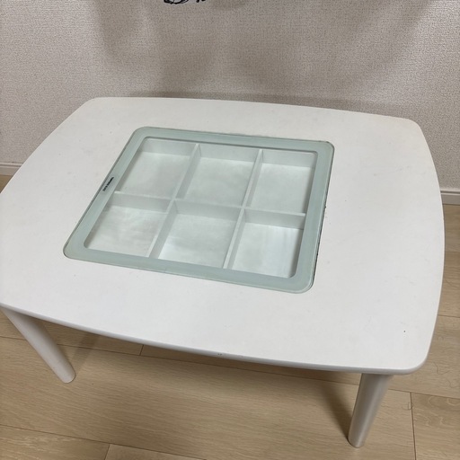 引き出し付きテーブル