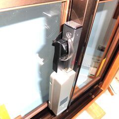 クレセント一体型赤外線式電子錠　i-LOCK (日本製 未使用品）簡単操作で万全の窓用セキュリティシステムの画像