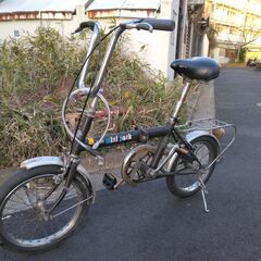 １６インチの折り畳み自転車です。　