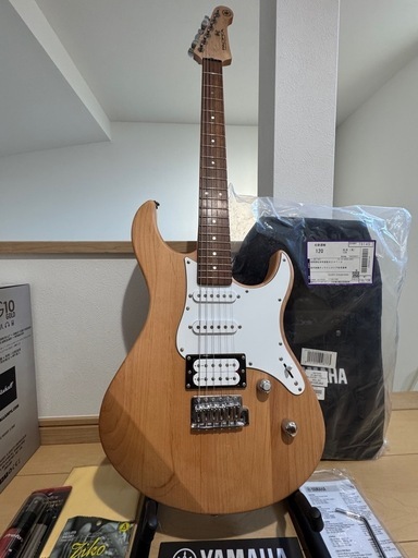 YAMAHA ( ヤマハ ) Pacifica112V YNS エレキギターPACIFICA（パシフィカ）その他8点付き