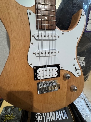 YAMAHA ( ヤマハ ) Pacifica112V YNS エレキギターPACIFICA（パシフィカ）その他8点付き