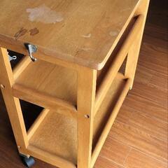 キャスター付きワゴン