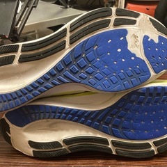 ナイキ エアズームペガサス 37 US12 30cmの画像