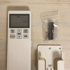 【購入者決定】2021年製【 エアコン（三菱重工） / 室外機 / リモコン / 取扱説明書 】の画像