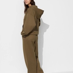 UNIQLO　ドライスウェットセットアップの画像