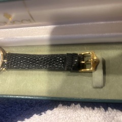 【定価24万円】GUCCI 時計　箱付きの画像