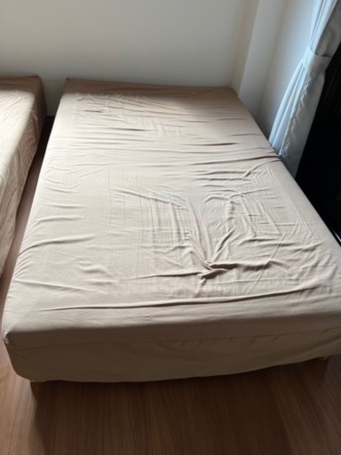 IKEA 足つきマットレス