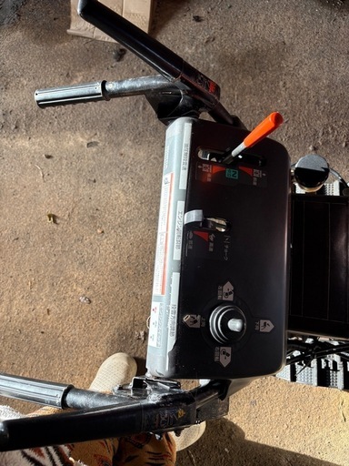 商談中　除雪機　スノーラHS760