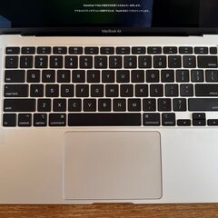 MacBook Air (Retina, 13インチ, 2020) シルバー USキーボード 中古品 おまけ付きの画像