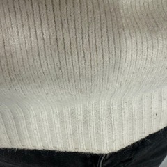 萌え袖できます👶ホワイトヒョウ柄ニットの画像