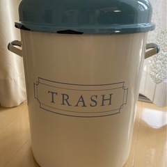 【3/24までの引渡】ホーロー缶　ゴミ箱　美品【最終値下げ】