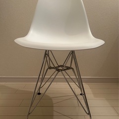 【残り3点】WEIMALL イームズチェア 1
脚 シェルチェア DSR スチール脚 リプロダクト Eames ダイニングチェア 椅子 北欧 おしゃれ (ホワイト)の画像