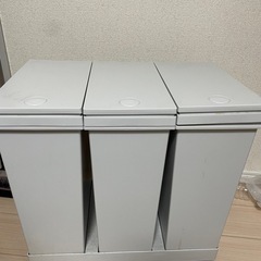 ゴミ箱の画像