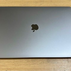 【良品】2019年モデル 16インチ MacBook Pro（スペースグレイ） i7/16GB/512GB の画像
