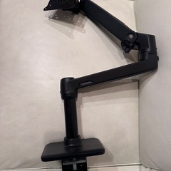 モニターアーム