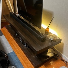 テレビ台　間接照明付き