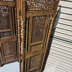 衝立 透かし彫り 天然木 4連パーティション、Usedの画像