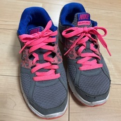 NIKE スニーカー