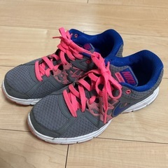 NIKE スニーカーの画像