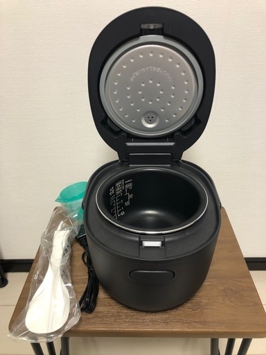 新品未使用アイリスオーヤマ炊飯器