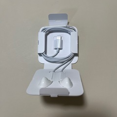 iPhone Apple 純正イヤホン有線　新品未使用　ライトニングの画像