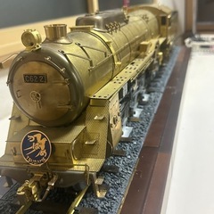 プライスダウン！！SLファン必見！！重厚感！デアゴスティーニ蒸気機関車C62を作る　完成品　アクリルケース付きの画像