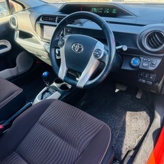 平成 25トヨタ アクア 車検　8年／10 月の画像