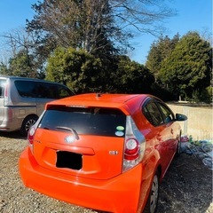 平成 25トヨタ アクア 車検　8年／10 月の画像