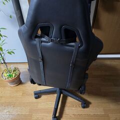 ゲーミング椅子の画像
