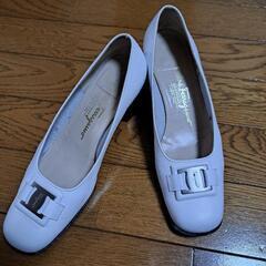 決まりました《フェラガモ》ローヒールパンプス