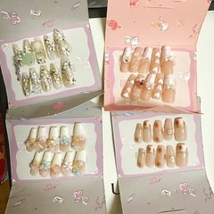 付け爪の画像
