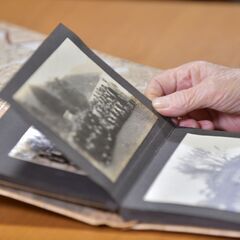 【思い出を未来へ】押し入れなどに眠っているアルバムをコンパクトにします - 不用品処分