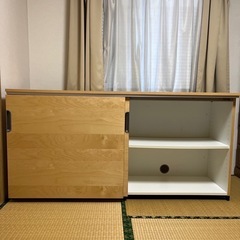 IKEA鍵付きキャビネットの画像