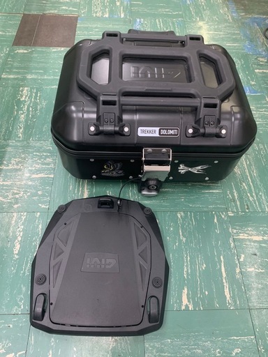 GIVIトップケース30L（
値下げ中）